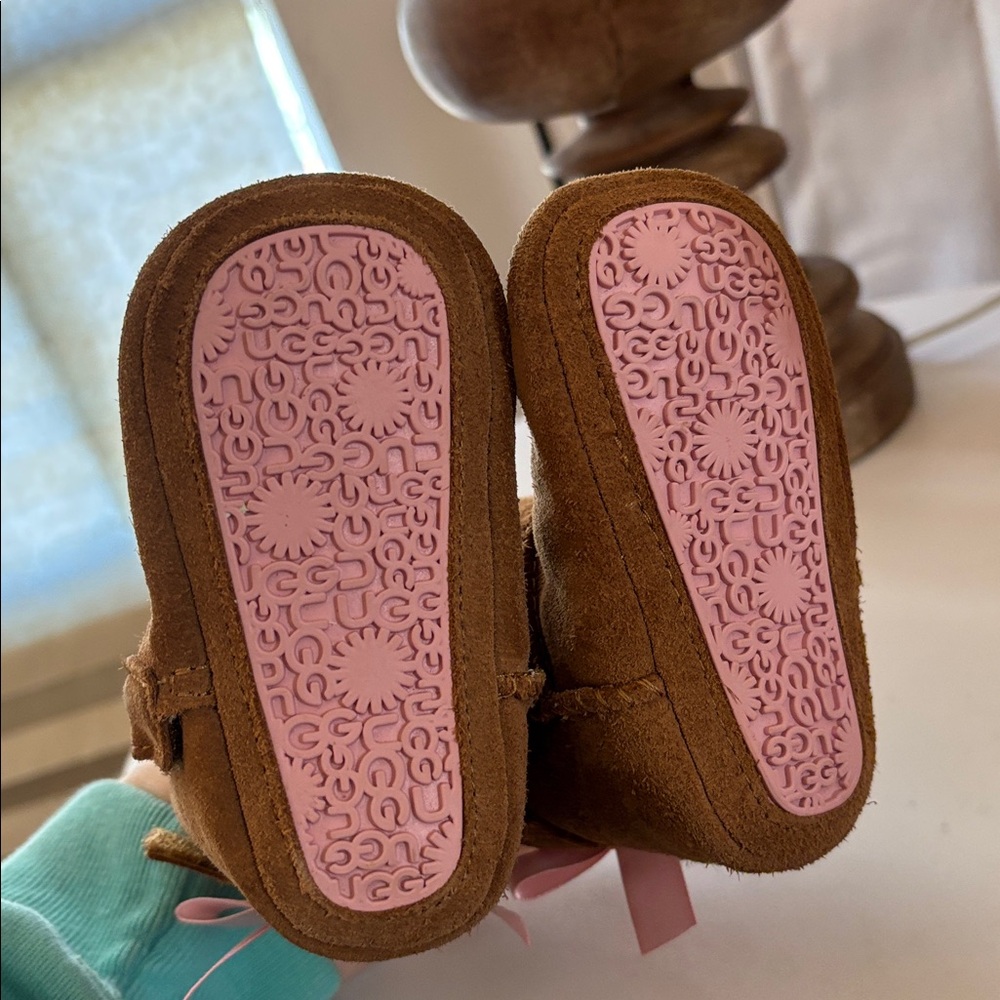 UGG Tan Baby Booties with Pink Bows 2/3 - Picture 4 of 7